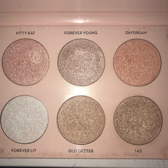 Anastasia Beverly Hills highlighter palette - Picture 4 of 4